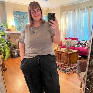 Anthropologie 1X Jason K. Yun Ever Upwards
Graphic Tee